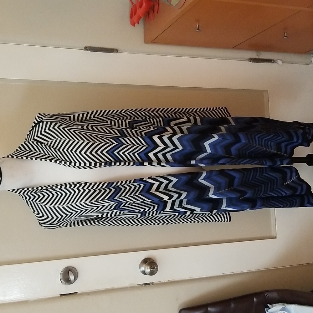 NWT BCBG Nana Pointelled card wrap